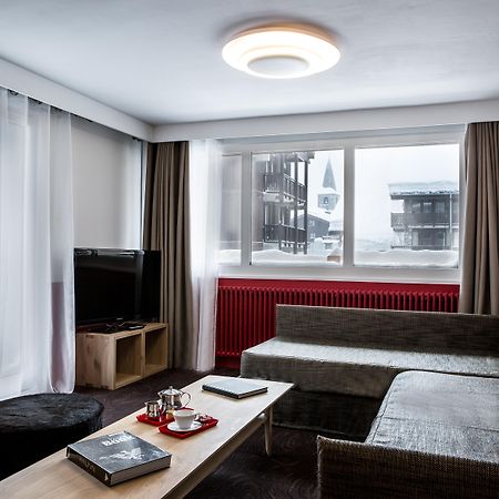 ホテル オーメルン Val-dʼIsère エクステリア 写真