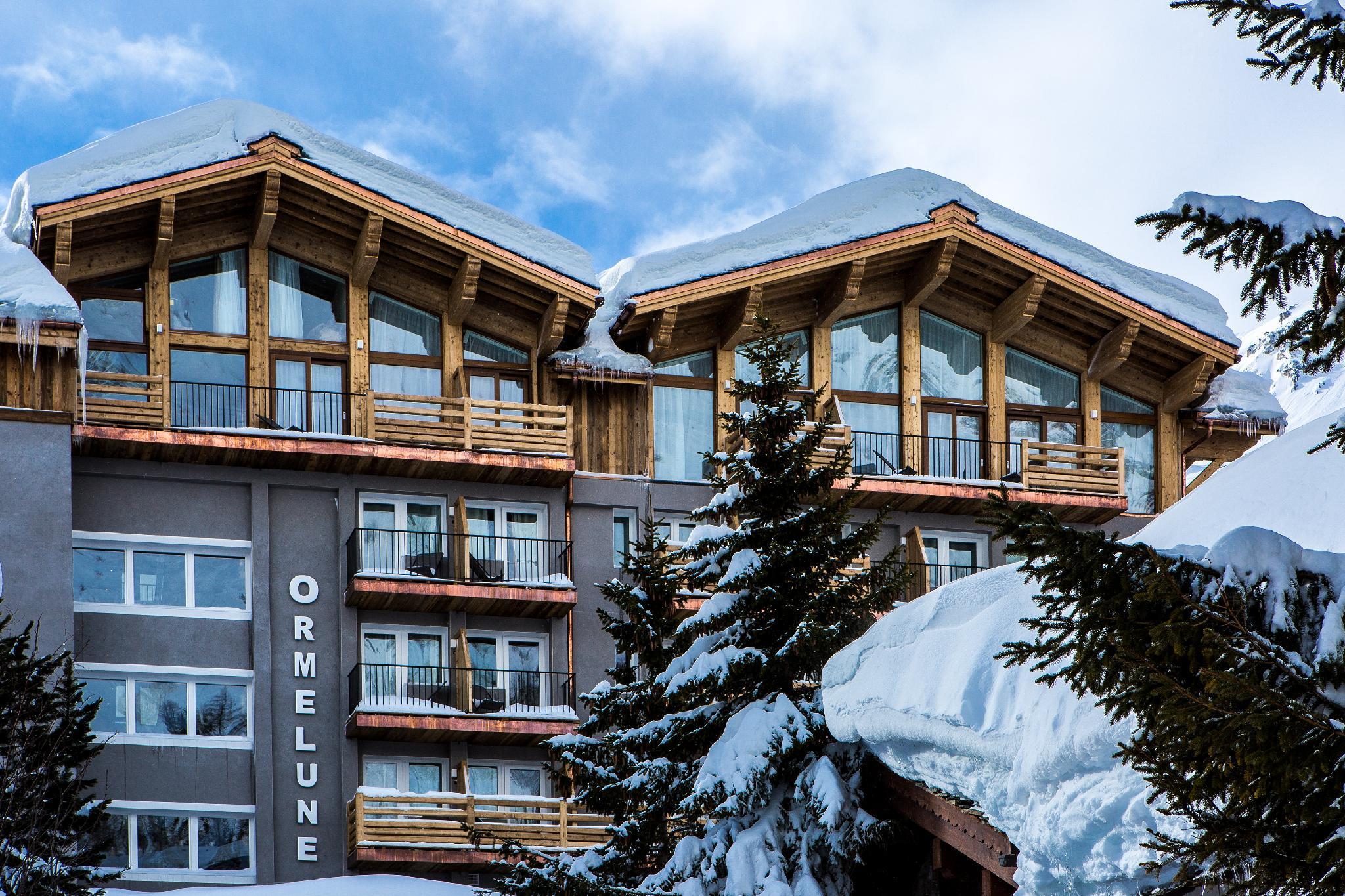ホテル オーメルン Val-dʼIsère エクステリア 写真