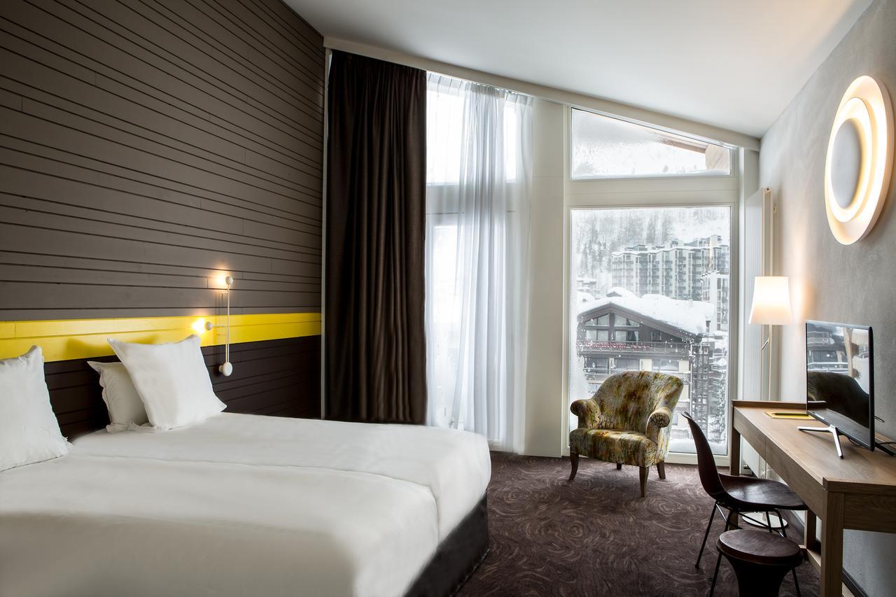 ホテル オーメルン Val-dʼIsère エクステリア 写真