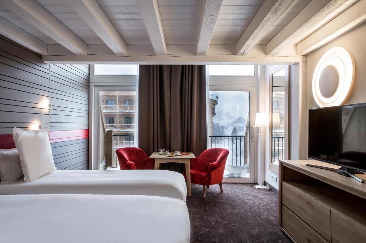 ホテル オーメルン Val-dʼIsère エクステリア 写真