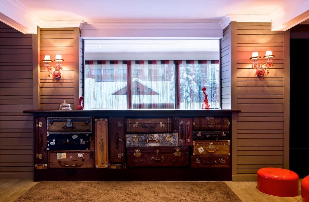 ホテル オーメルン Val-dʼIsère エクステリア 写真